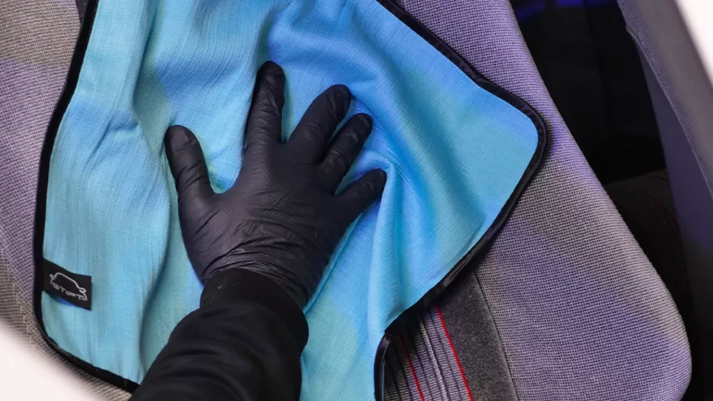 Stoffen bekleding reinigen